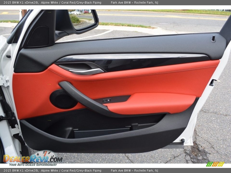 2015 BMW X1 xDrive28i Alpine White / Coral Red/Grey-Black Piping Photo #26