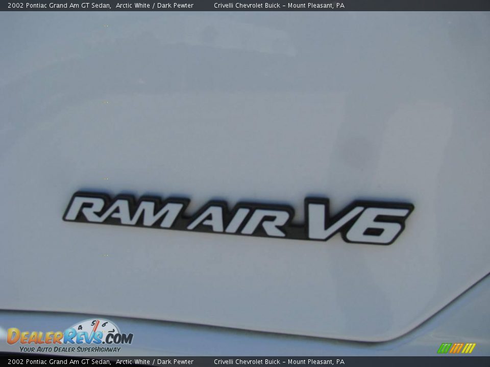 2002 Pontiac Grand Am GT Sedan Arctic White / Dark Pewter Photo #10