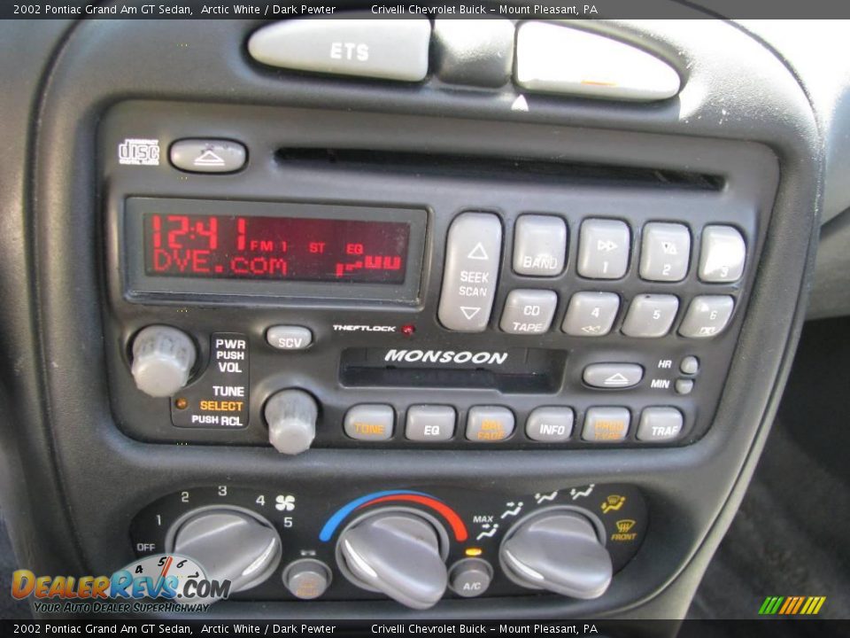 2002 Pontiac Grand Am GT Sedan Arctic White / Dark Pewter Photo #17