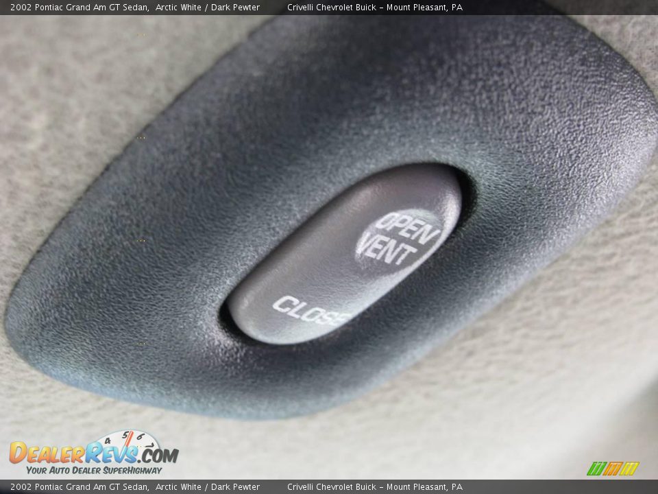 2002 Pontiac Grand Am GT Sedan Arctic White / Dark Pewter Photo #19