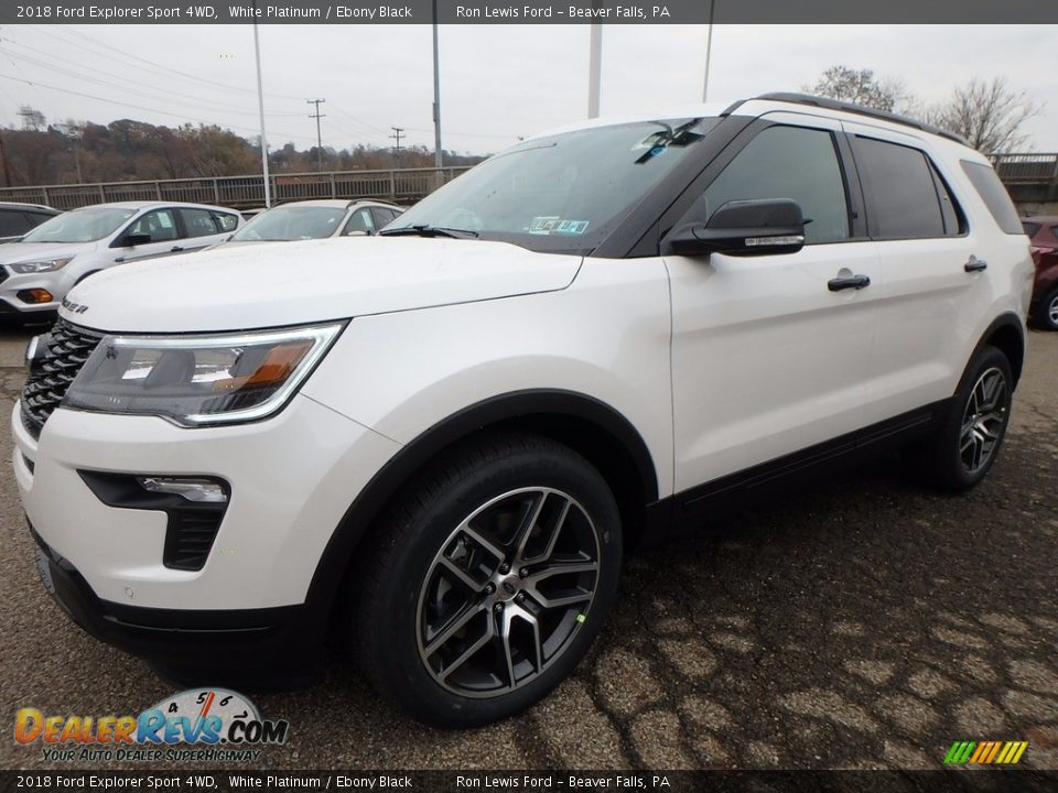 Front 3/4 View of 2018 Ford Explorer Sport 4WD Photo #6