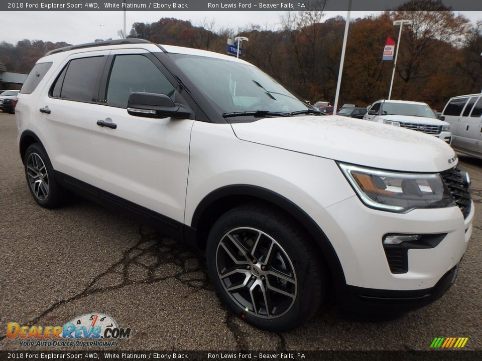 Front 3/4 View of 2018 Ford Explorer Sport 4WD Photo #8