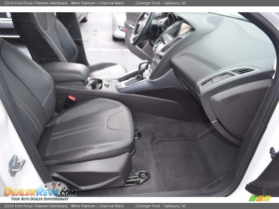 2014 Ford Focus Titanium Hatchback White Platinum / Charcoal Black Photo #16