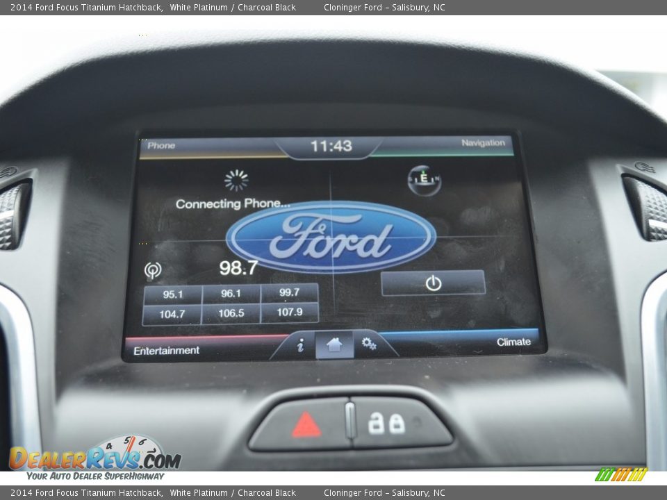 2014 Ford Focus Titanium Hatchback White Platinum / Charcoal Black Photo #17