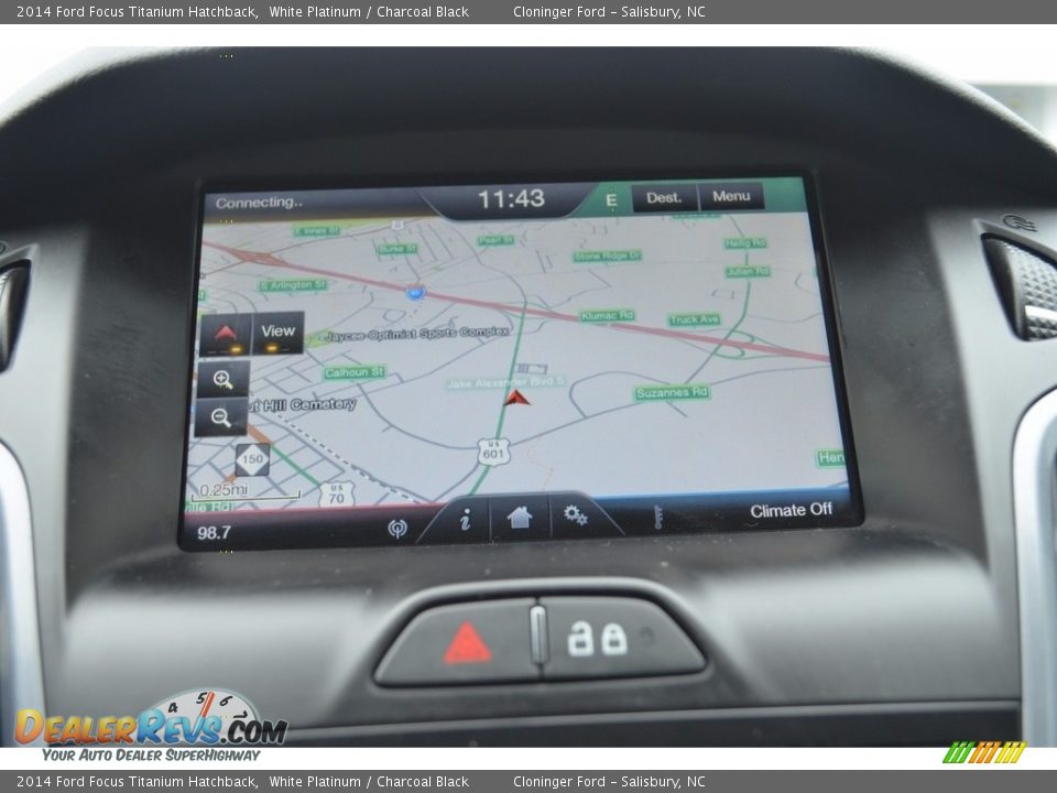 2014 Ford Focus Titanium Hatchback White Platinum / Charcoal Black Photo #18