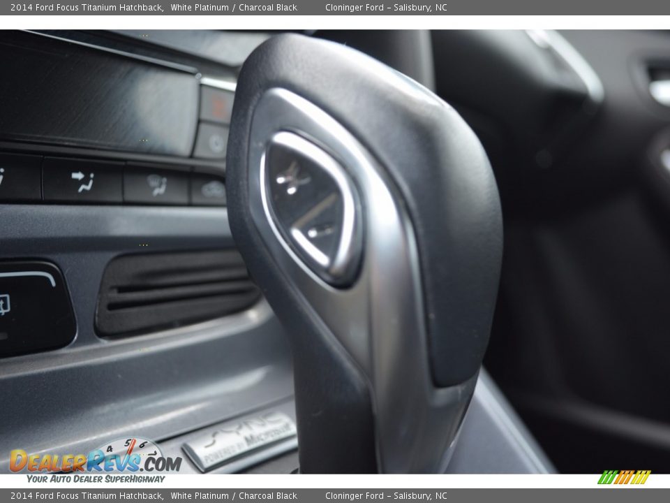 2014 Ford Focus Titanium Hatchback White Platinum / Charcoal Black Photo #24