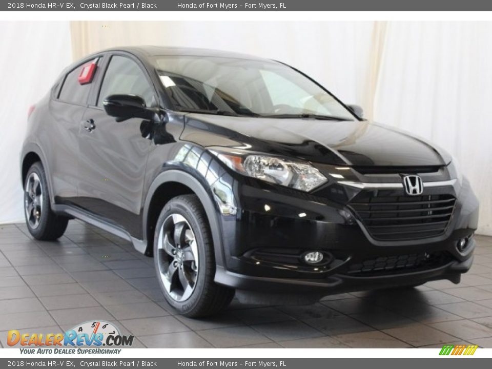 Front 3/4 View of 2018 Honda HR-V EX Photo #2