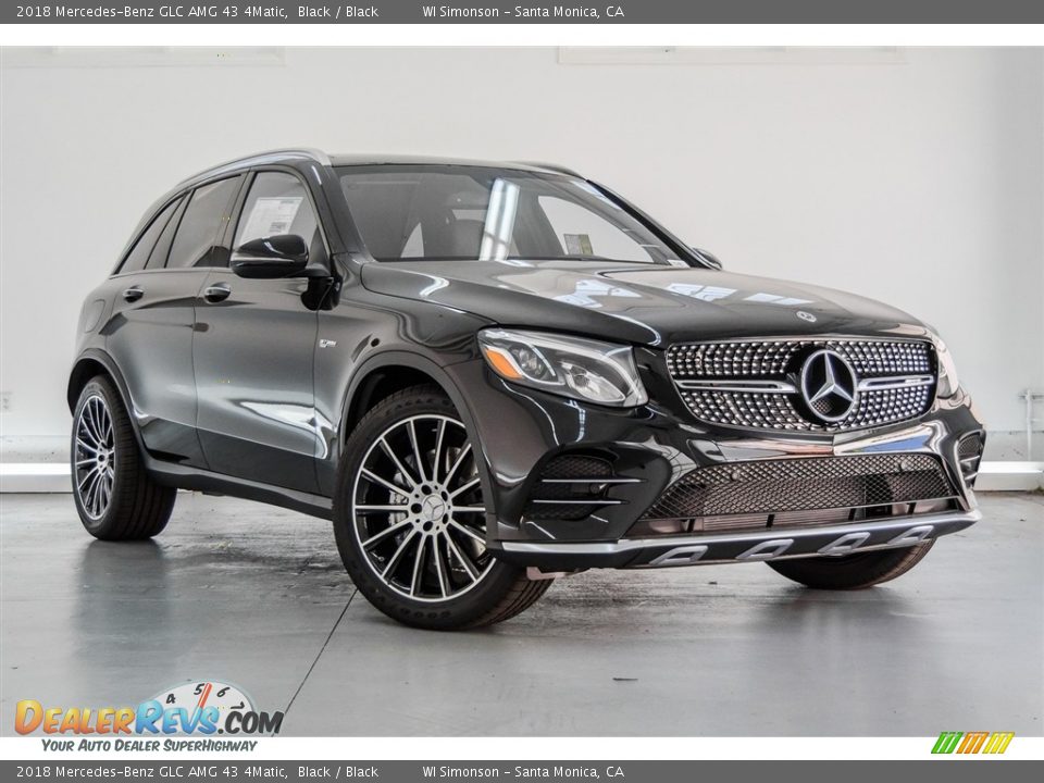 Front 3/4 View of 2018 Mercedes-Benz GLC AMG 43 4Matic Photo #12