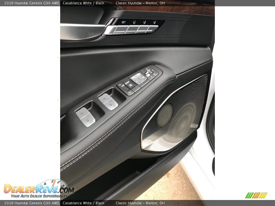Controls of 2018 Hyundai Genesis G90 AWD Photo #9