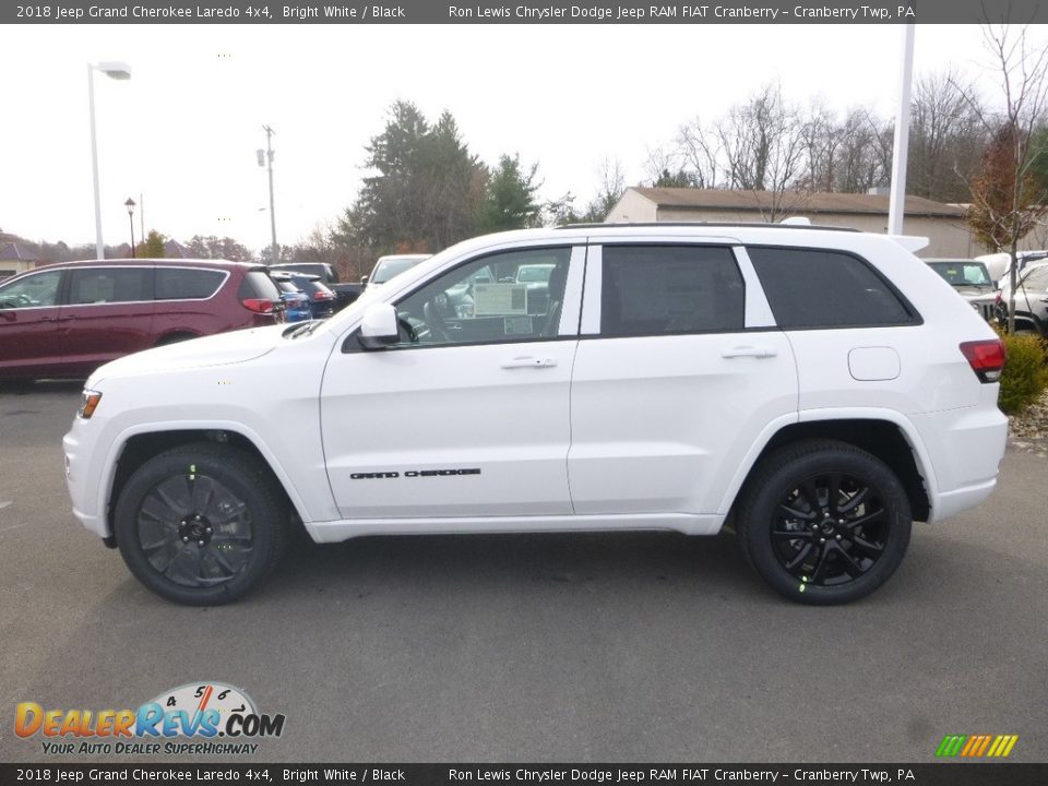 2018 Jeep Grand Cherokee Laredo 4x4 Bright White / Black Photo #2