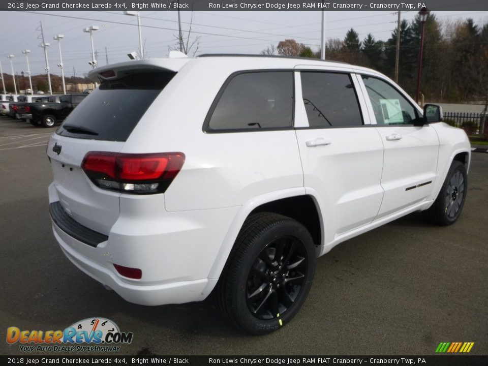 2018 Jeep Grand Cherokee Laredo 4x4 Bright White / Black Photo #5