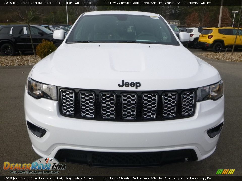 2018 Jeep Grand Cherokee Laredo 4x4 Bright White / Black Photo #8