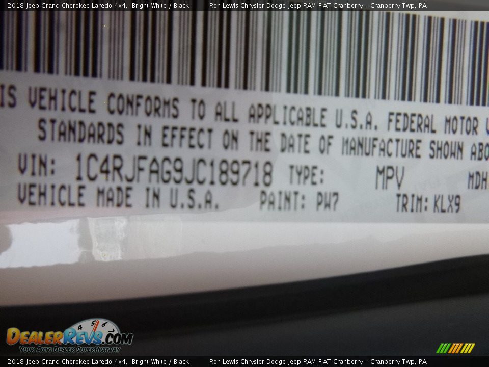 2018 Jeep Grand Cherokee Laredo 4x4 Bright White / Black Photo #14