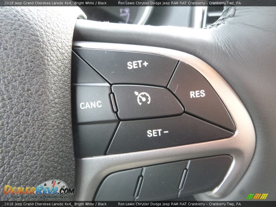 2018 Jeep Grand Cherokee Laredo 4x4 Bright White / Black Photo #19