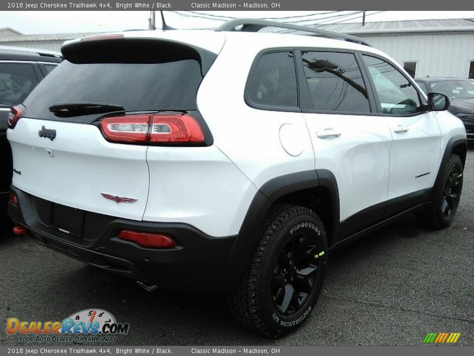 2018 Jeep Cherokee Trailhawk 4x4 Bright White / Black Photo #2