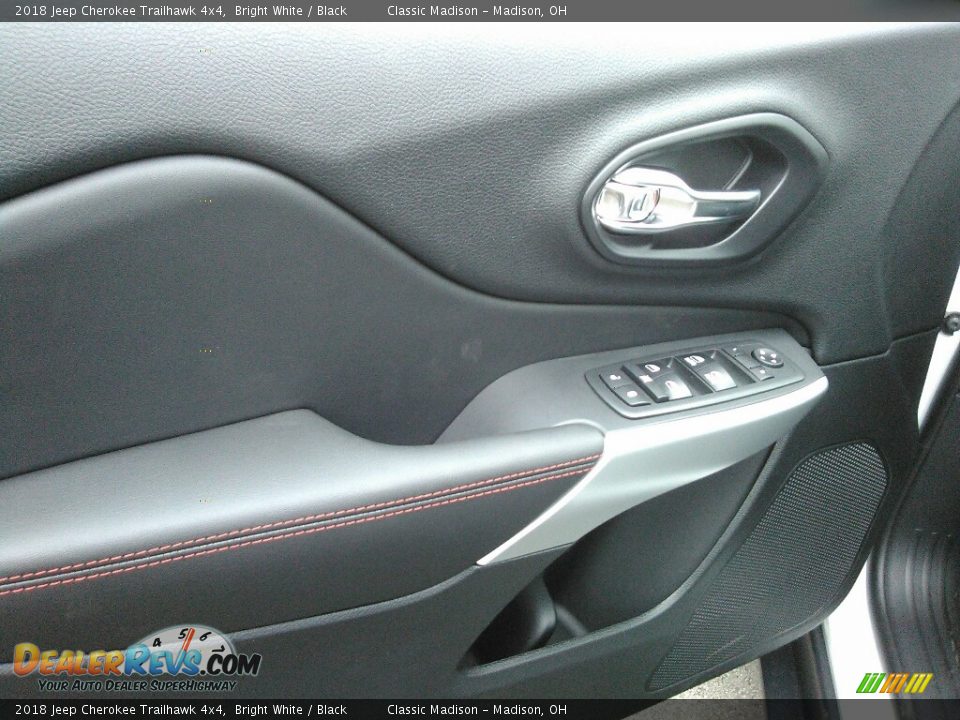 2018 Jeep Cherokee Trailhawk 4x4 Bright White / Black Photo #3