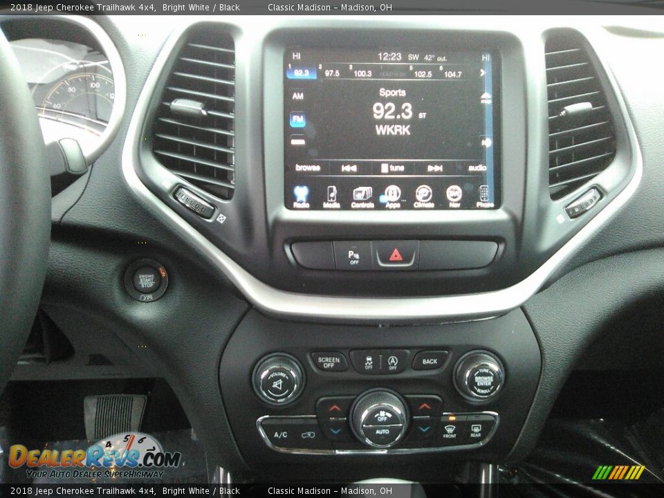 2018 Jeep Cherokee Trailhawk 4x4 Bright White / Black Photo #8