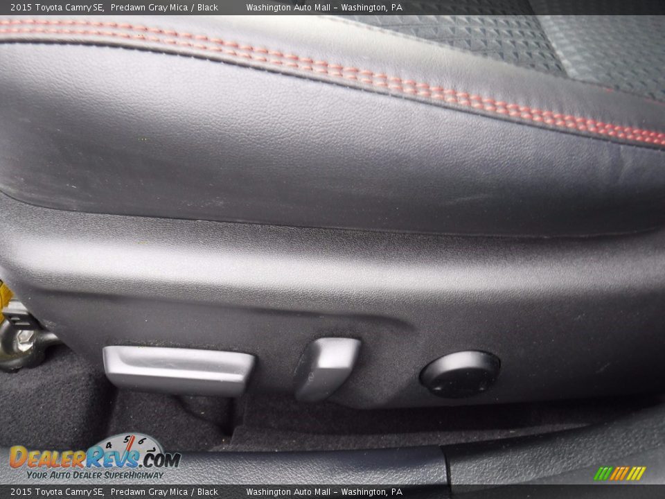 2015 Toyota Camry SE Predawn Gray Mica / Black Photo #13