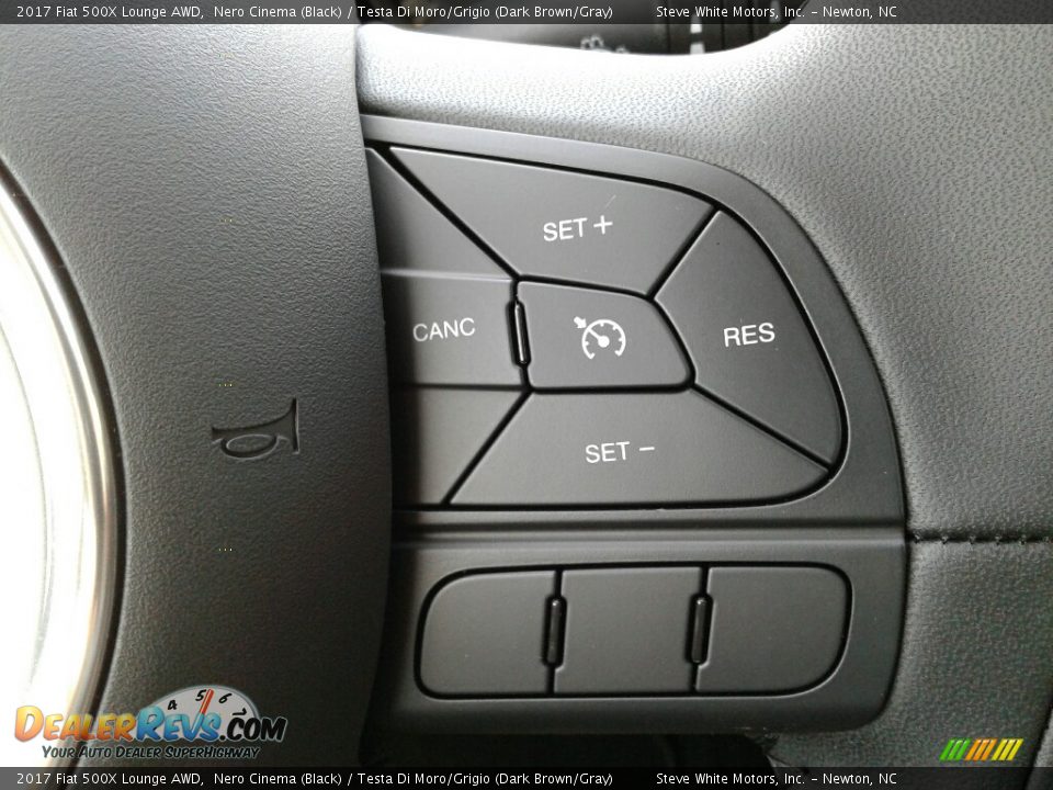 Controls of 2017 Fiat 500X Lounge AWD Photo #18