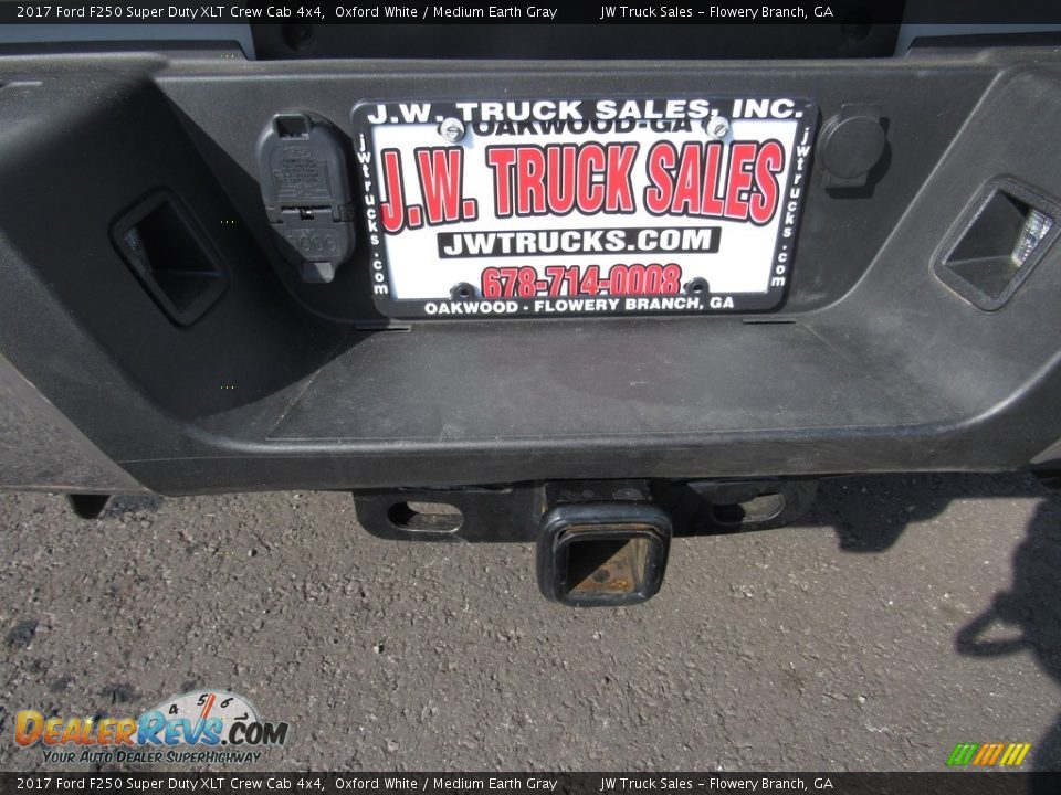 2017 Ford F250 Super Duty XLT Crew Cab 4x4 Oxford White / Medium Earth Gray Photo #7