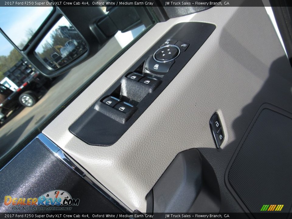 2017 Ford F250 Super Duty XLT Crew Cab 4x4 Oxford White / Medium Earth Gray Photo #13