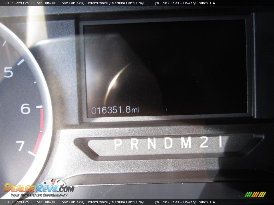 2017 Ford F250 Super Duty XLT Crew Cab 4x4 Oxford White / Medium Earth Gray Photo #18