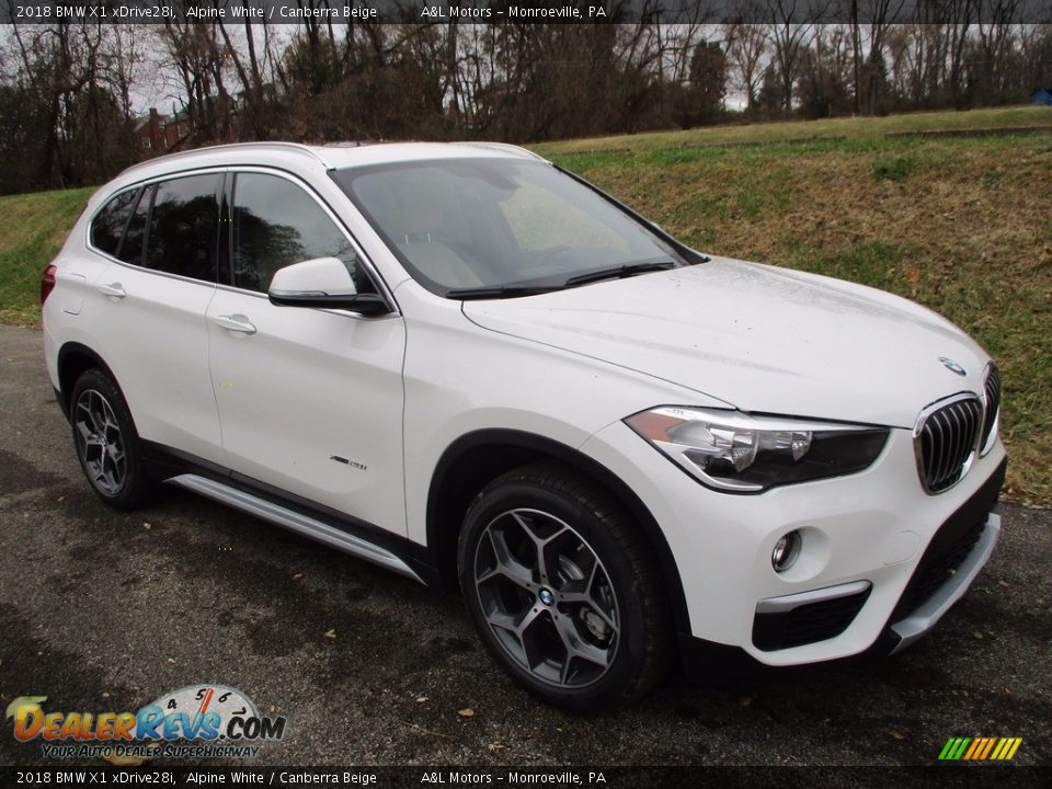 2018 BMW X1 xDrive28i Alpine White / Canberra Beige Photo #1