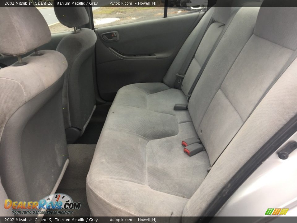 2002 Mitsubishi Galant LS Titanium Metallic / Gray Photo #10