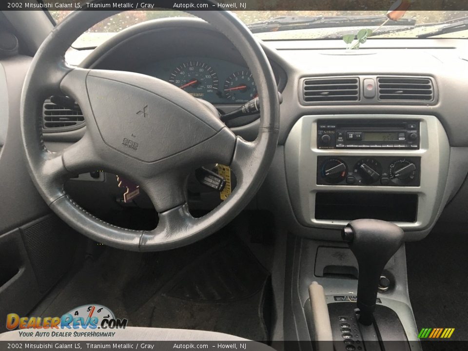 2002 Mitsubishi Galant LS Titanium Metallic / Gray Photo #13