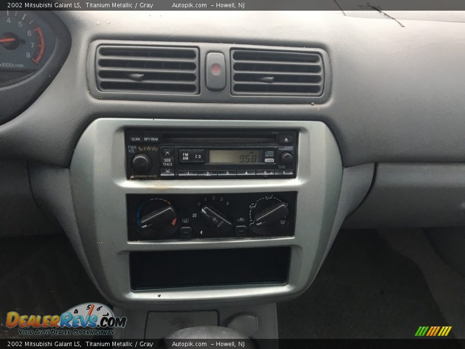 2002 Mitsubishi Galant LS Titanium Metallic / Gray Photo #14