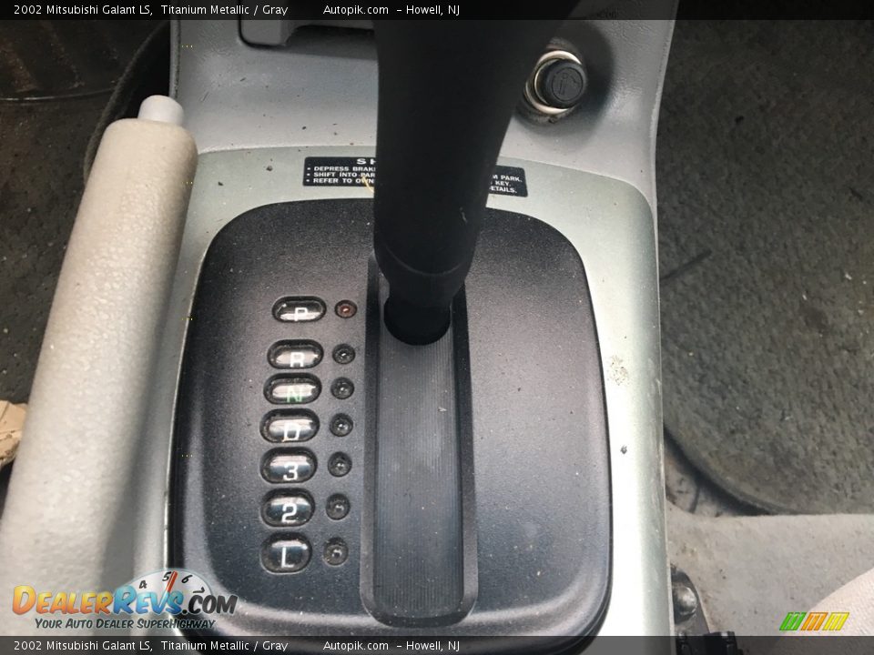 2002 Mitsubishi Galant LS Titanium Metallic / Gray Photo #15