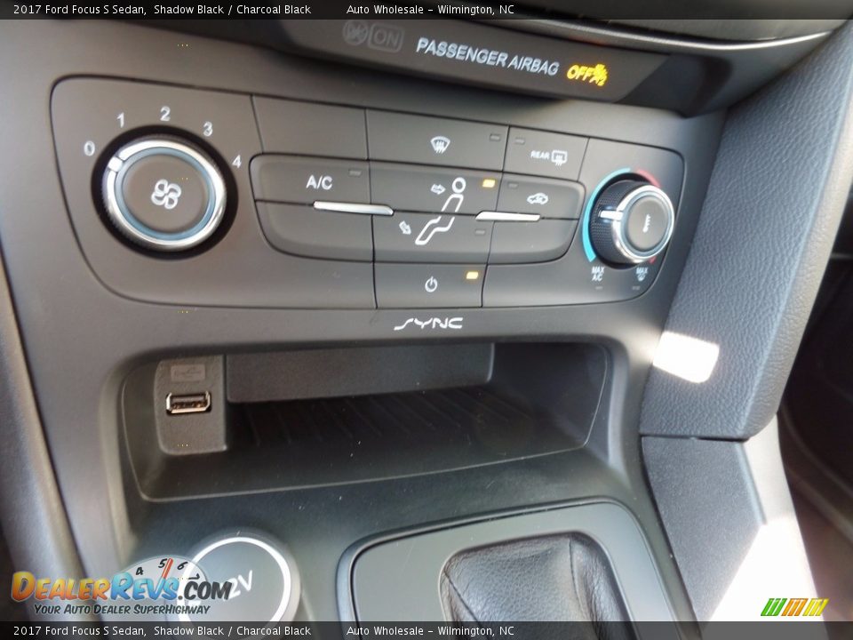2017 Ford Focus S Sedan Shadow Black / Charcoal Black Photo #19