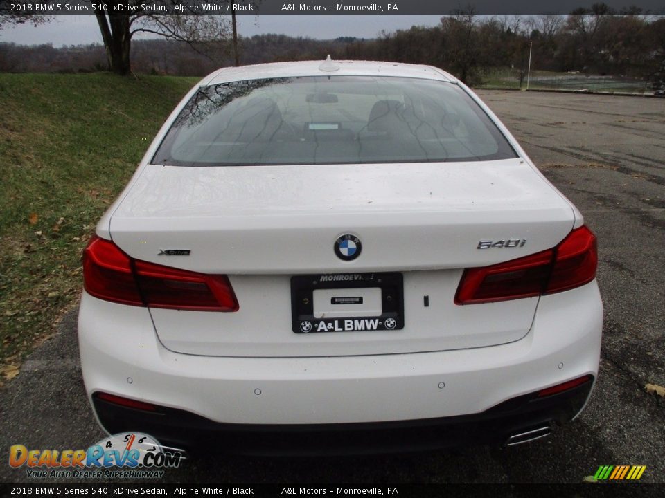 2018 BMW 5 Series 540i xDrive Sedan Alpine White / Black Photo #4