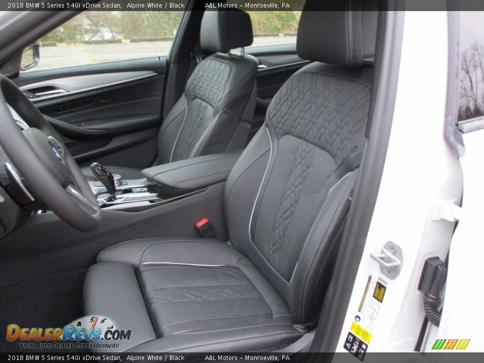 2018 BMW 5 Series 540i xDrive Sedan Alpine White / Black Photo #11