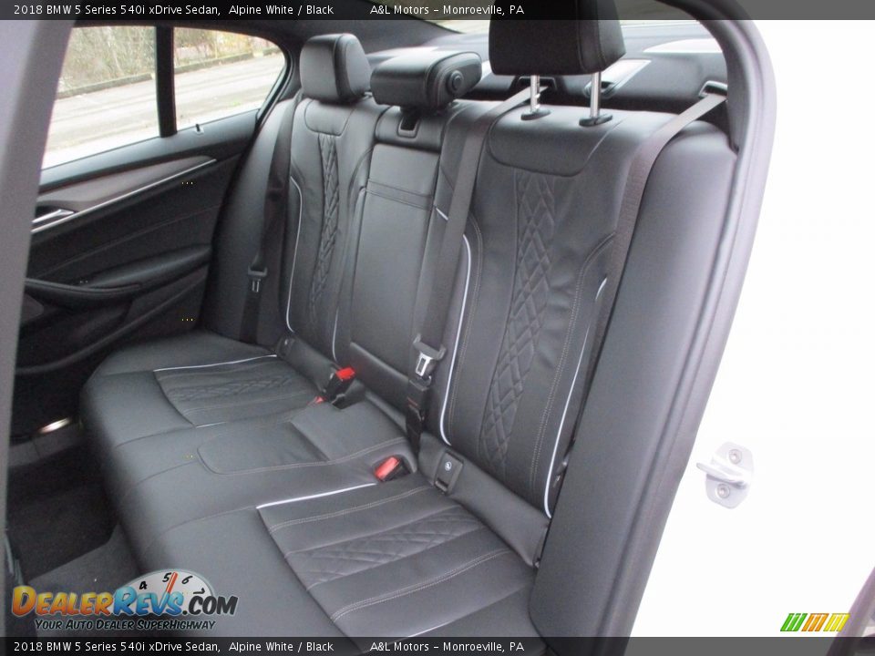2018 BMW 5 Series 540i xDrive Sedan Alpine White / Black Photo #13