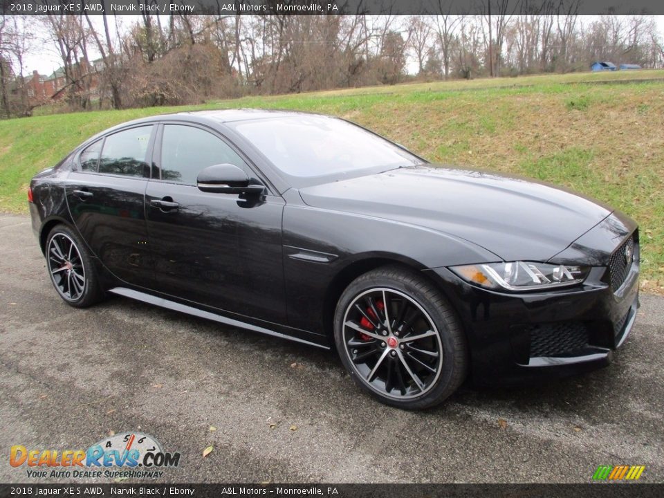 Front 3/4 View of 2018 Jaguar XE S AWD Photo #1