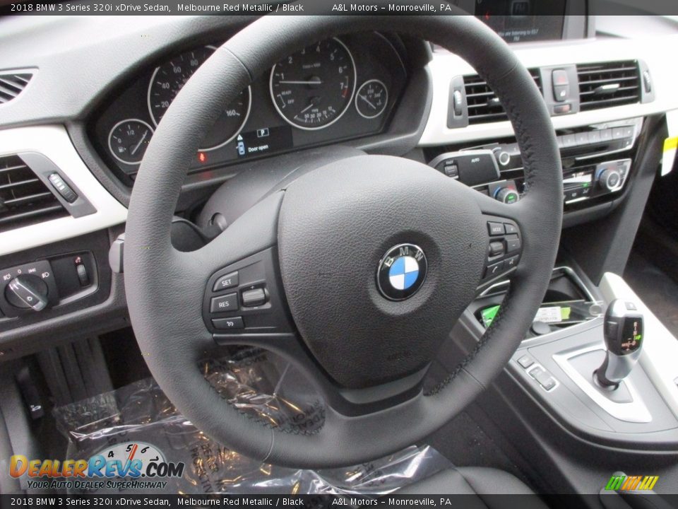 2018 BMW 3 Series 320i xDrive Sedan Steering Wheel Photo #14