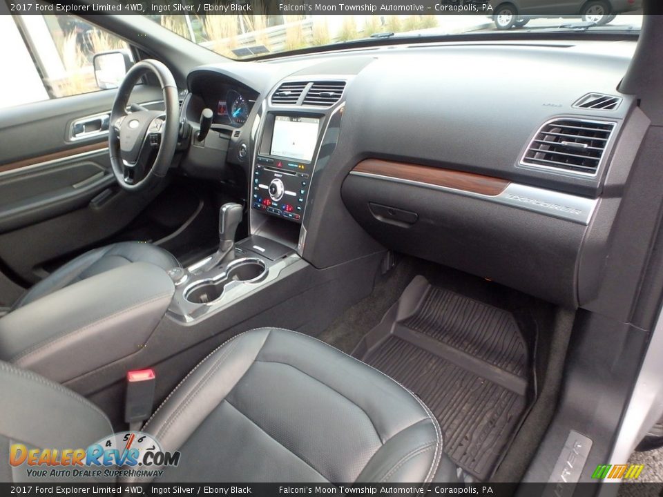 Dashboard of 2017 Ford Explorer Limited 4WD Photo #12