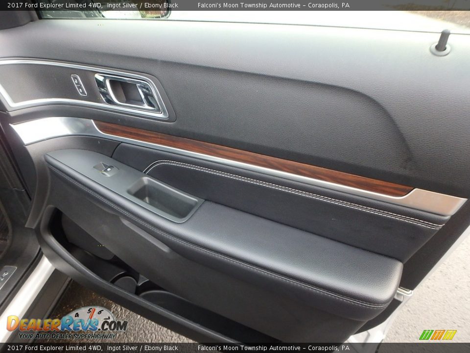 Door Panel of 2017 Ford Explorer Limited 4WD Photo #13