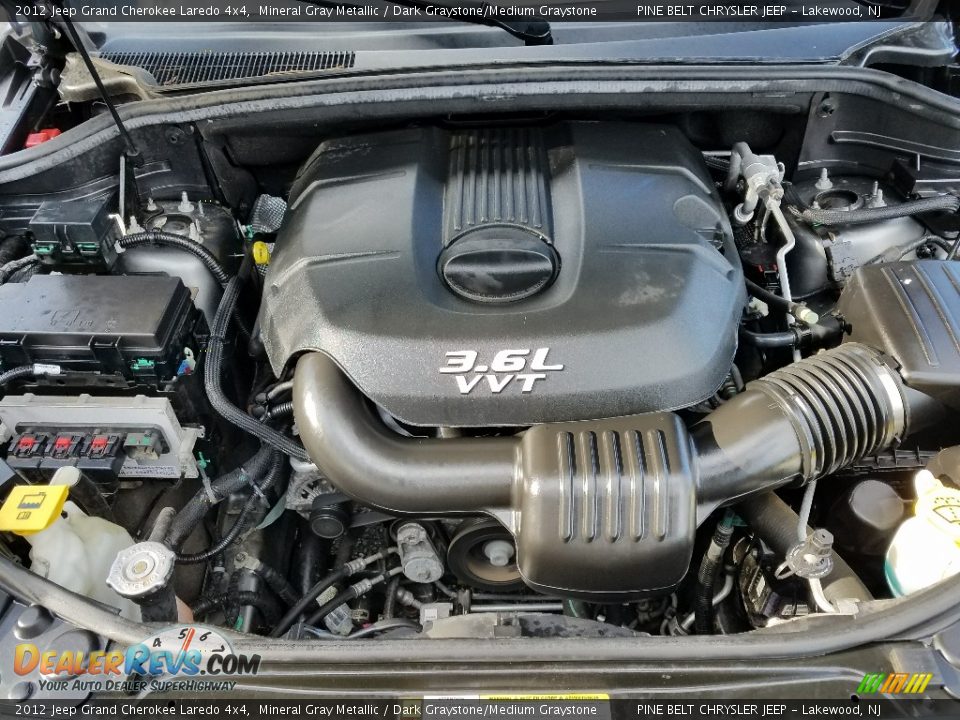 2012 Jeep Grand Cherokee Laredo 4x4 Mineral Gray Metallic / Dark Graystone/Medium Graystone Photo #11