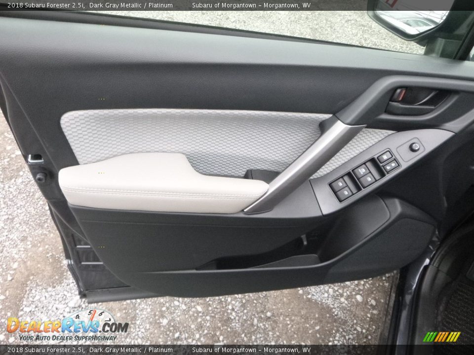 2018 Subaru Forester 2.5i Dark Gray Metallic / Platinum Photo #14
