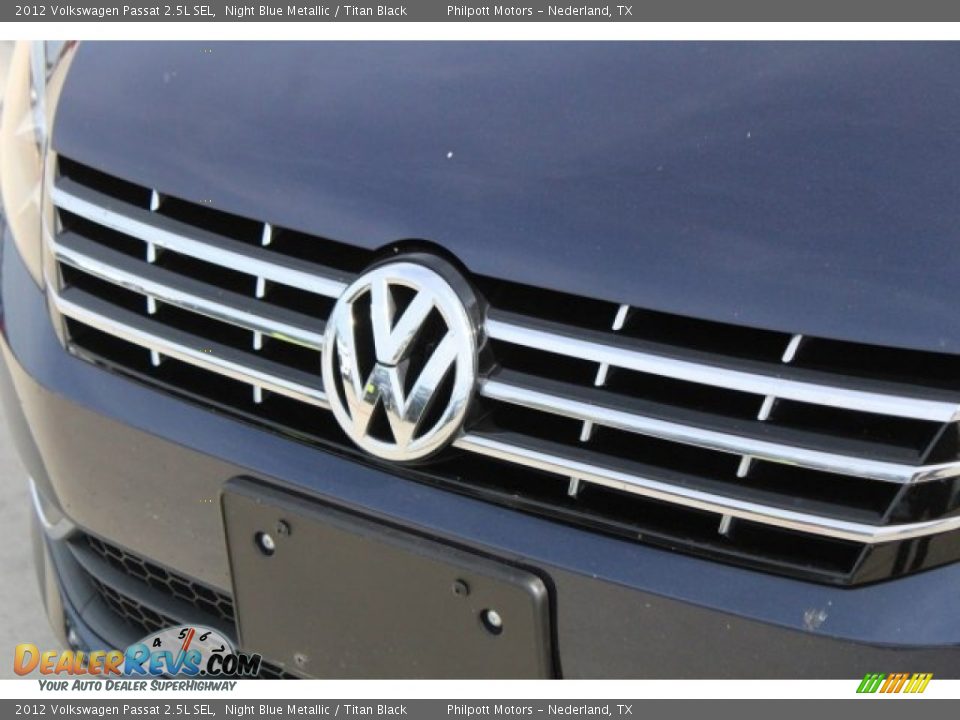 2012 Volkswagen Passat 2.5L SEL Night Blue Metallic / Titan Black Photo #4