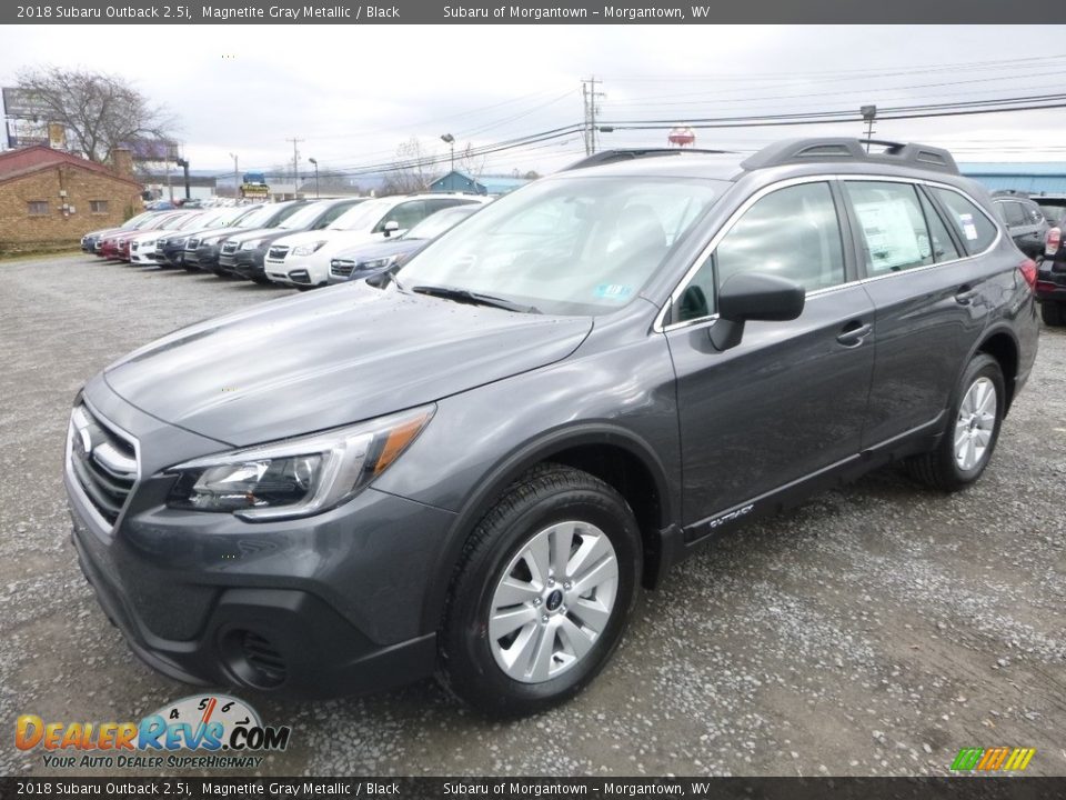Front 3/4 View of 2018 Subaru Outback 2.5i Photo #8