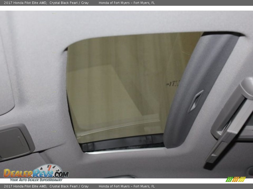 2017 Honda Pilot Elite AWD Crystal Black Pearl / Gray Photo #25