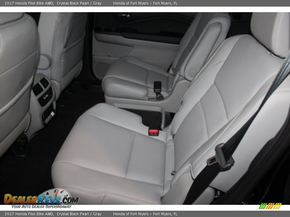 2017 Honda Pilot Elite AWD Crystal Black Pearl / Gray Photo #27