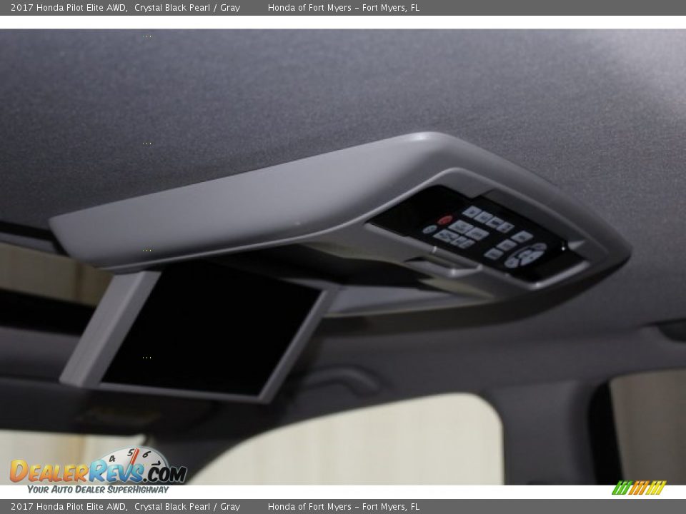 2017 Honda Pilot Elite AWD Crystal Black Pearl / Gray Photo #29