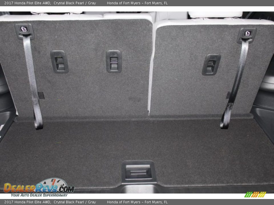 2017 Honda Pilot Elite AWD Crystal Black Pearl / Gray Photo #30