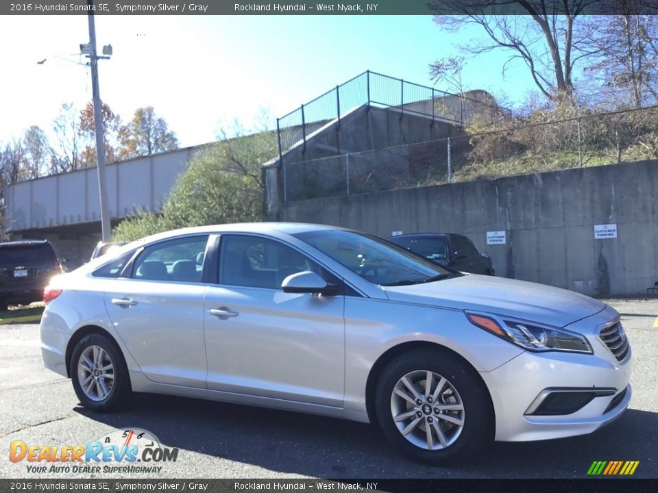 2016 Hyundai Sonata SE Symphony Silver / Gray Photo #3