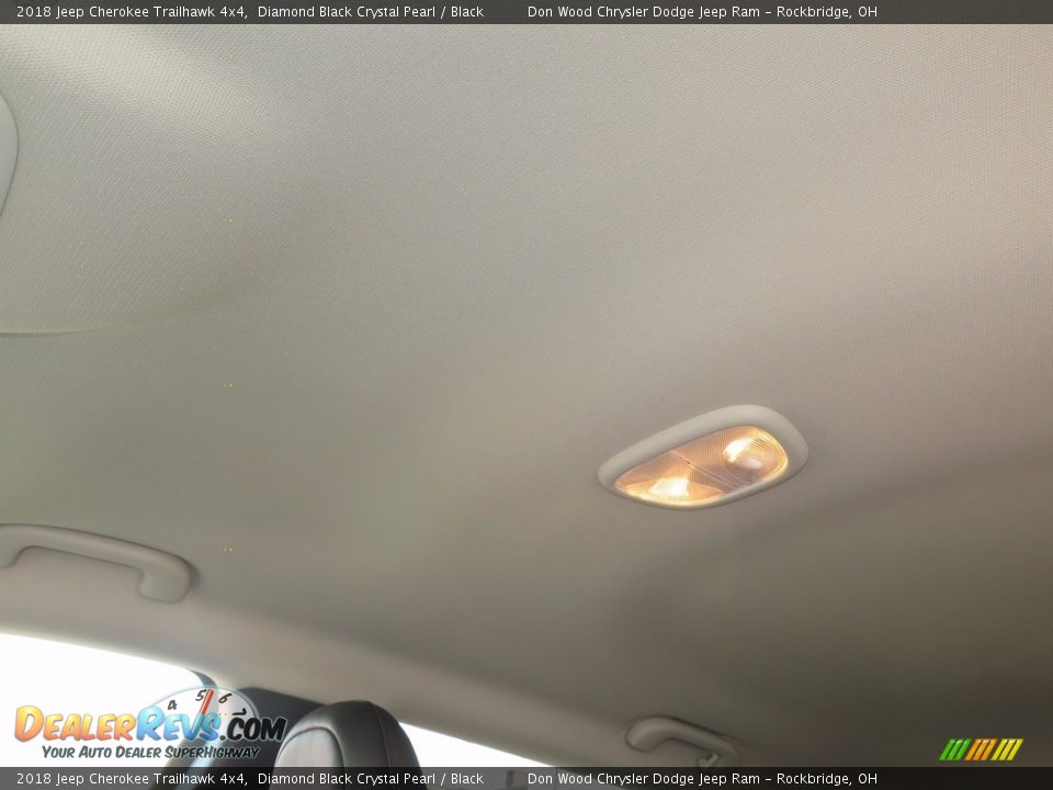 2018 Jeep Cherokee Trailhawk 4x4 Diamond Black Crystal Pearl / Black Photo #27