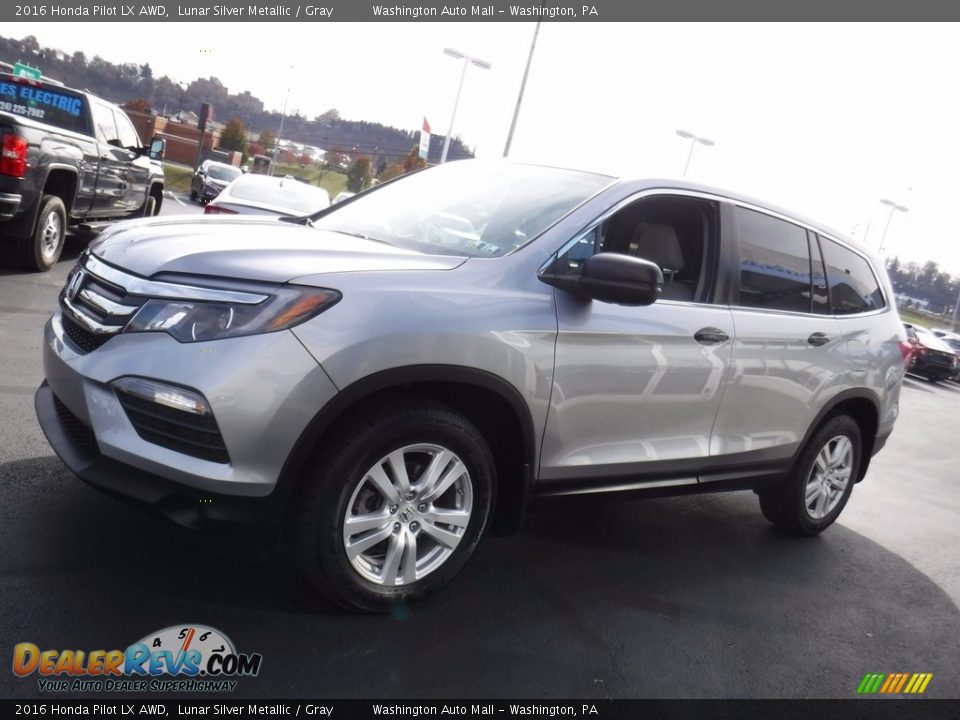 2016 Honda Pilot LX AWD Lunar Silver Metallic / Gray Photo #5